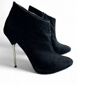 Stuart Weitzman Black Suede Ankle Stiletto Booties Size 8